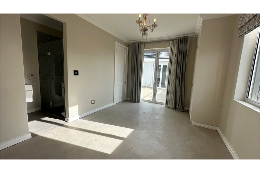 To Let 4 Bedroom Property for Rent in Val De Vie Estate Western Cape